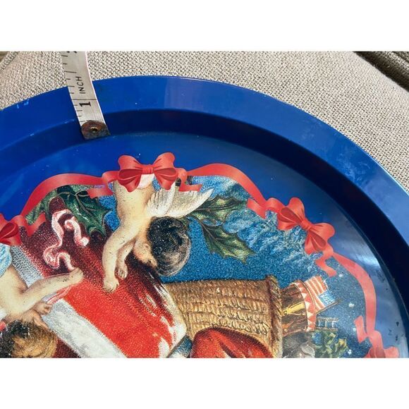 Vintage Set of 3 Santa Tin Trays - Picture 9 of 10